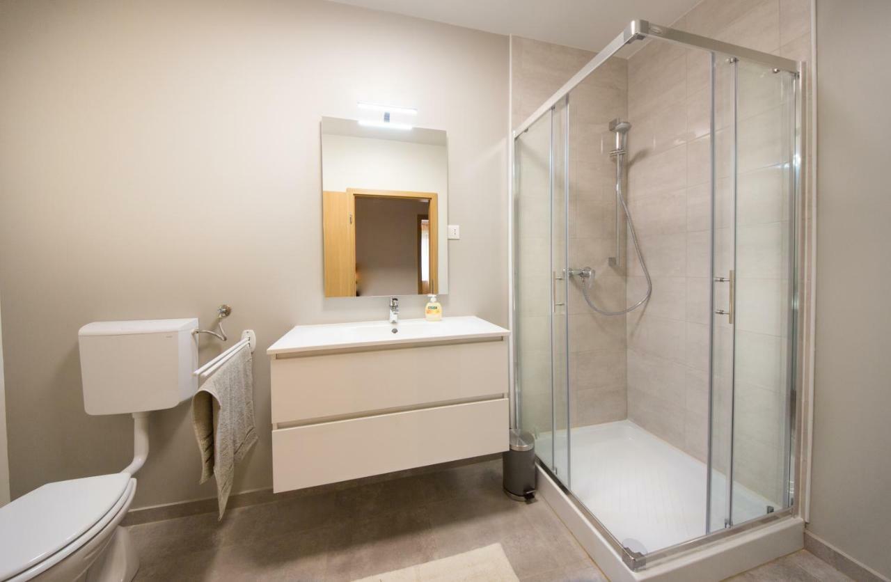 New Rooms & Apartments In Любляна Екстериор снимка